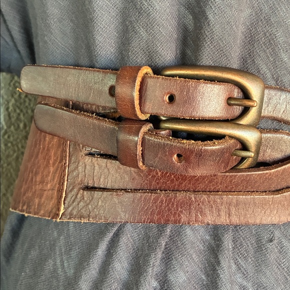 LINEA PELLE Belt Elegant Brown Leather with 4 buckles. Med. (adj.) - Picture 6 of 14